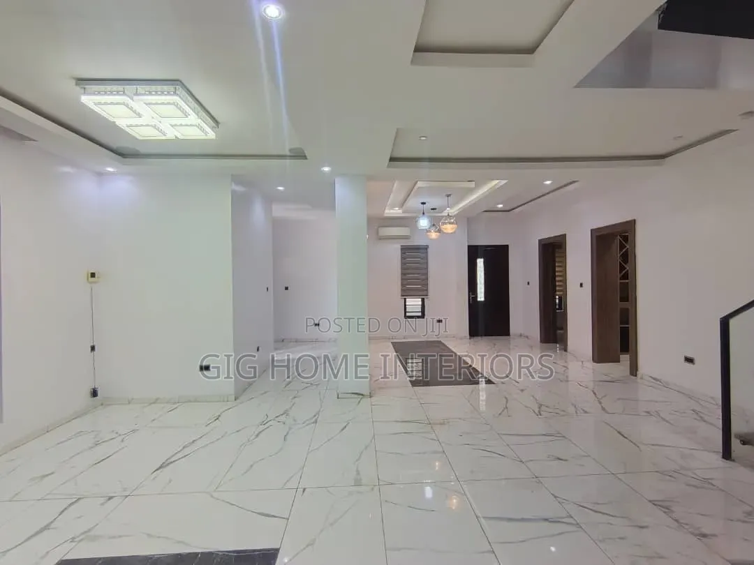 5bdrm Duplex in Estate, Lekki for rent in Lekki