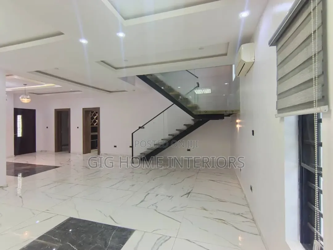5bdrm Duplex in Estate, Lekki for rent in Lekki