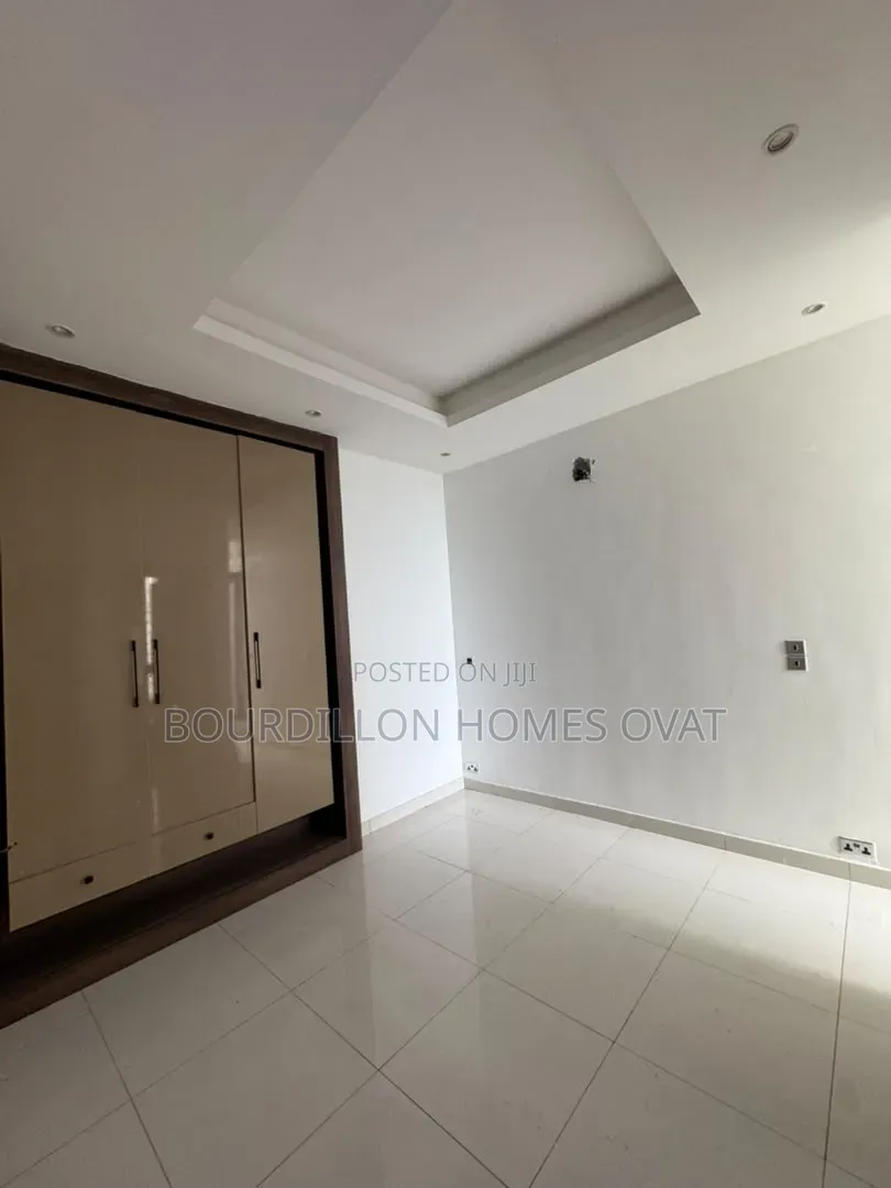 4bdrm Duplex in Lekki Phase 1 for rent in Lekki Phase 1