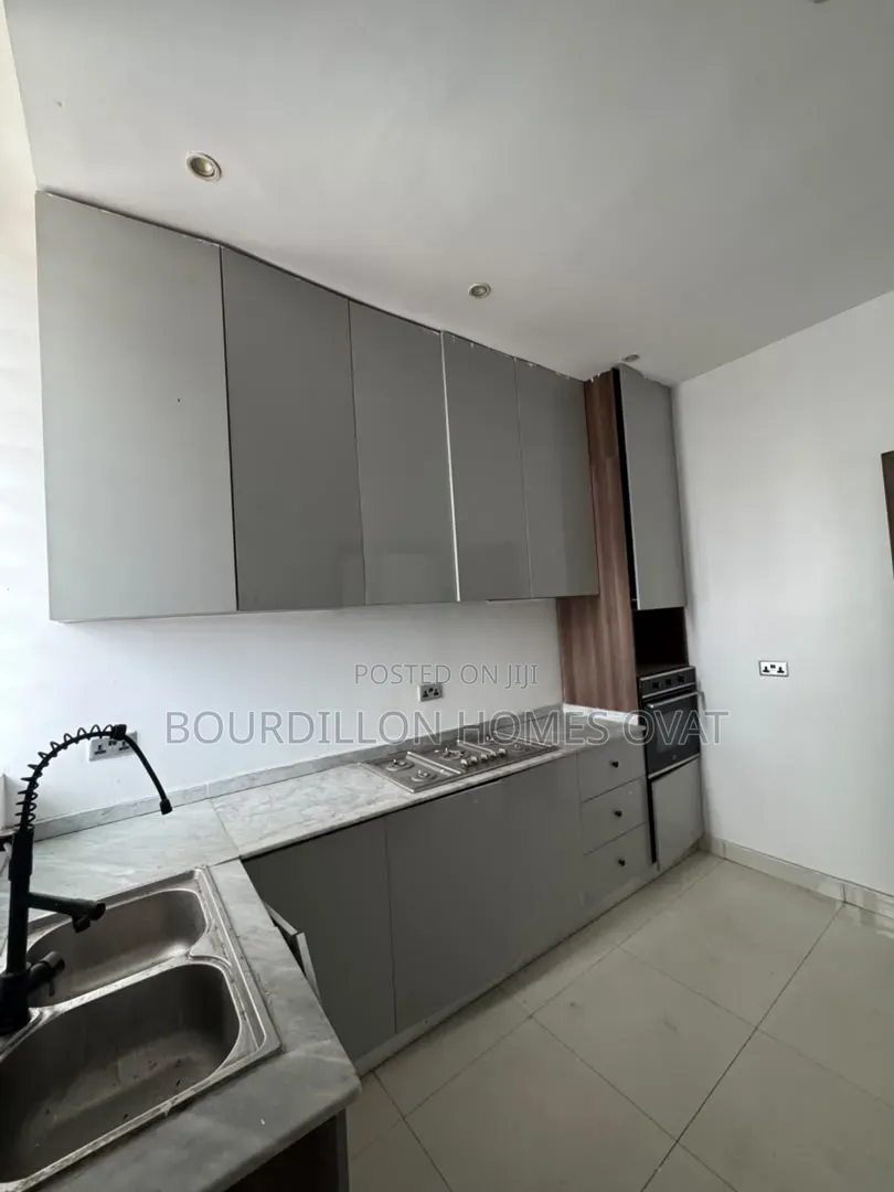 4bdrm Duplex in Lekki Phase 1 for rent in Lekki Phase 1