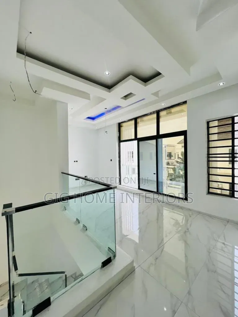 5bdrm Duplex in Royal Pine Estate, Lekki for rent in Lekki