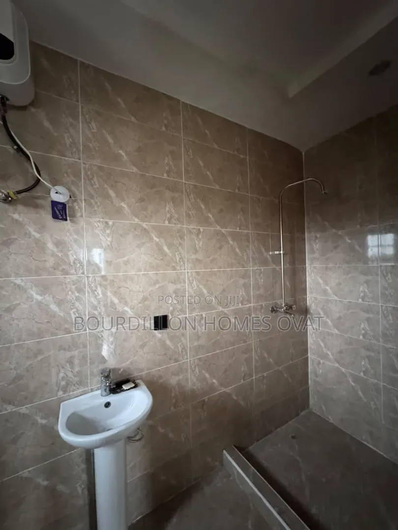 2bdrm Apartment in Lekki Phase 1 for rent in Lekki Phase 1