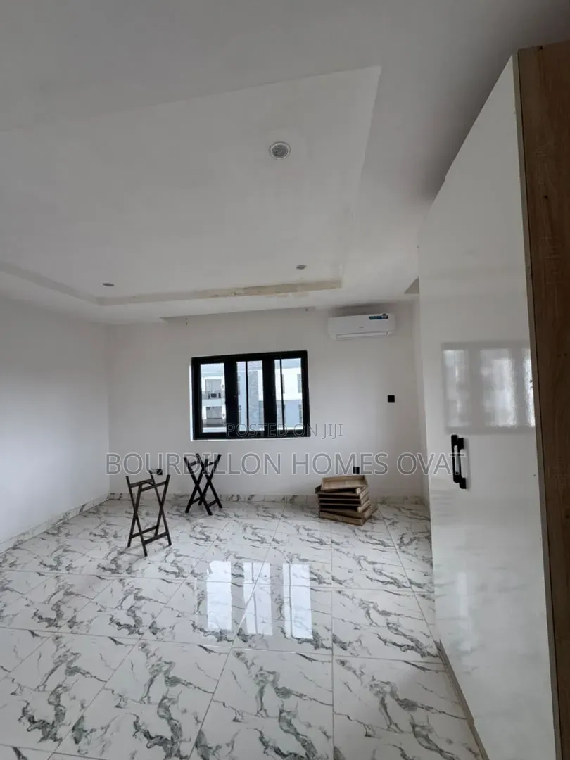 2bdrm Apartment in Lekki Phase 1 for rent in Lekki Phase 1