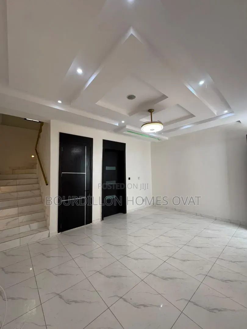 2bdrm Duplex in Orchid Lekki Lagos for rent in Lekki Expressway