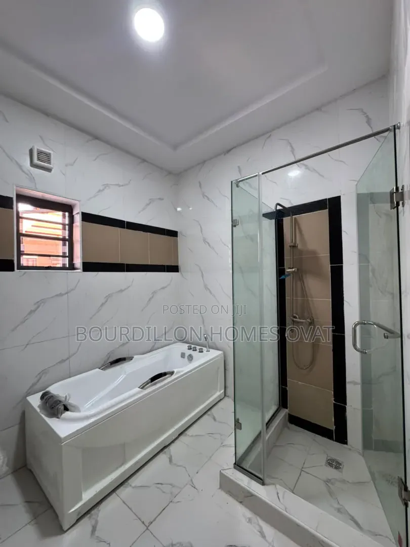 4bdrm Duplex in Orchid Lekki Lagos for rent in Lekki Expressway
