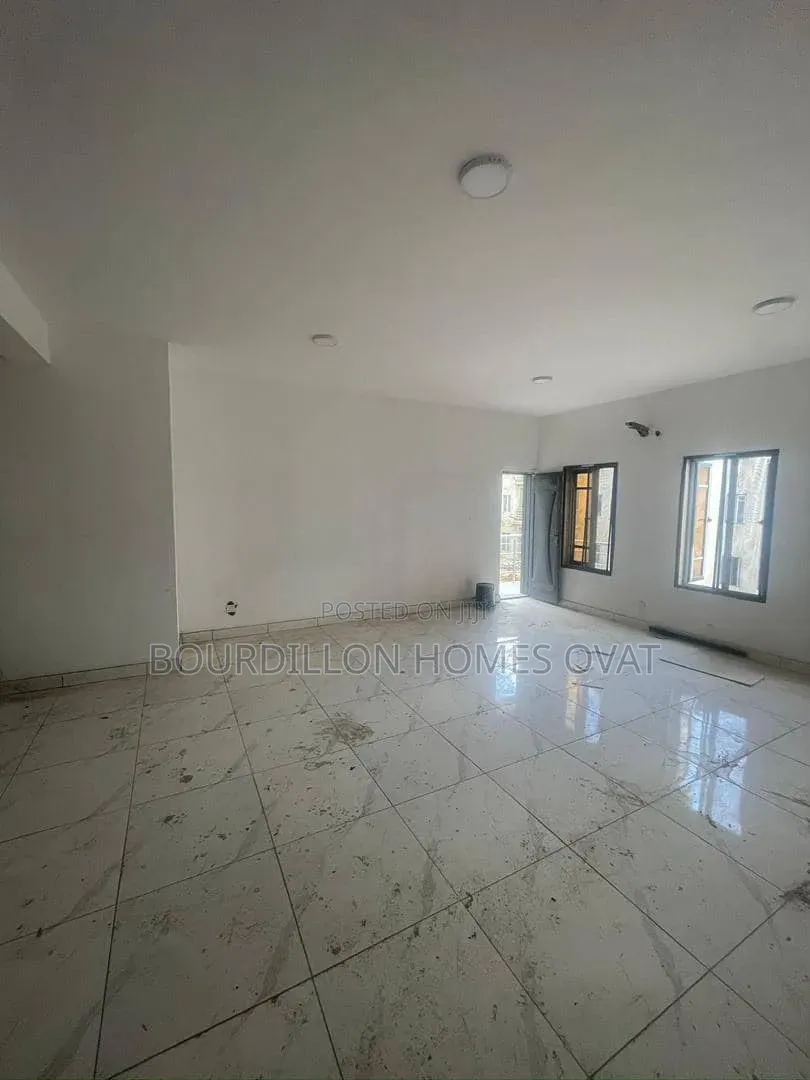 2bdrm Apartment in Sangotedo Ajah Lagos for sale in Sangotedo