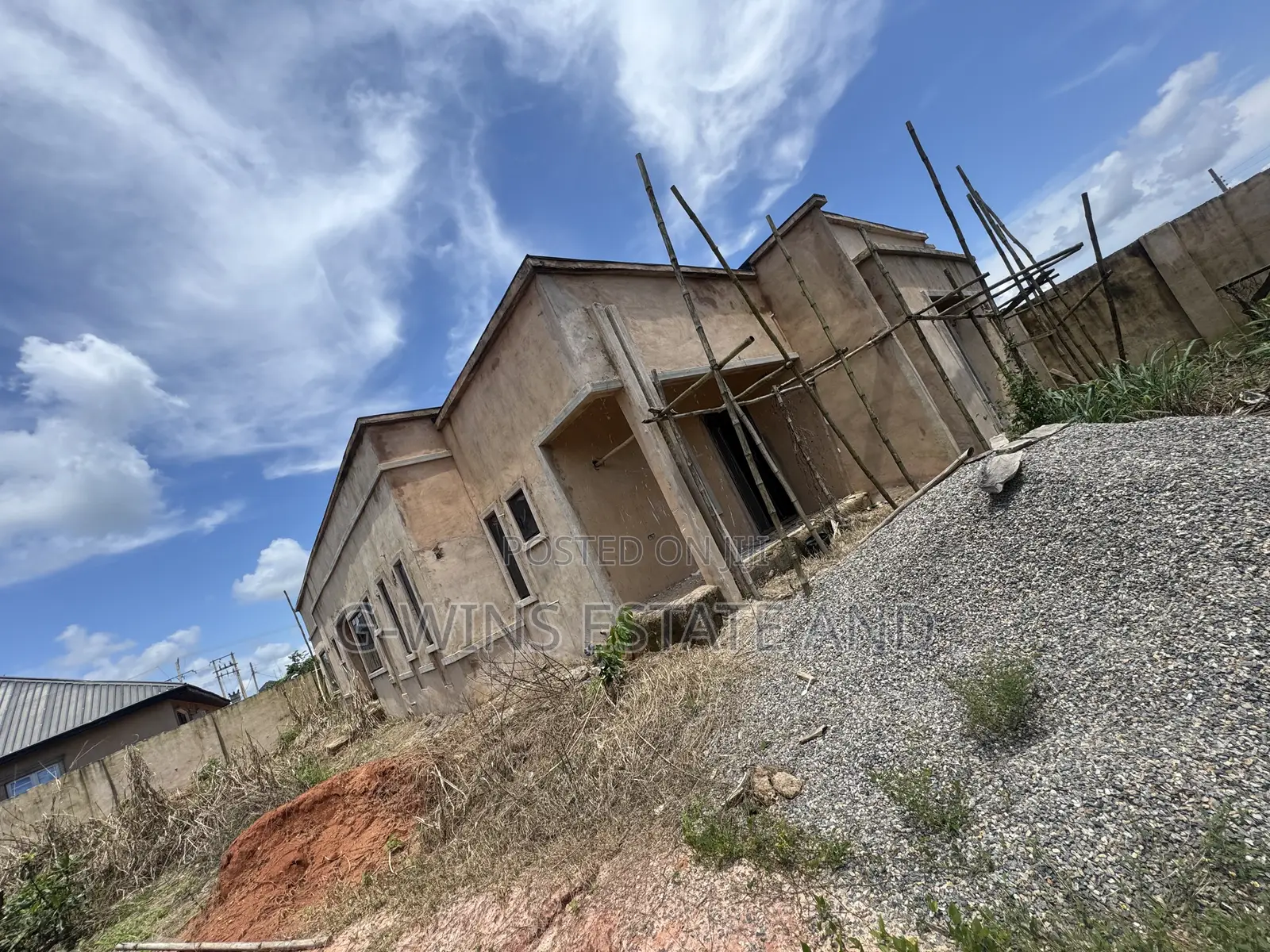 3bdrm Bungalow in Okhuoromi Egbiri, Benin City for sale in Benin City