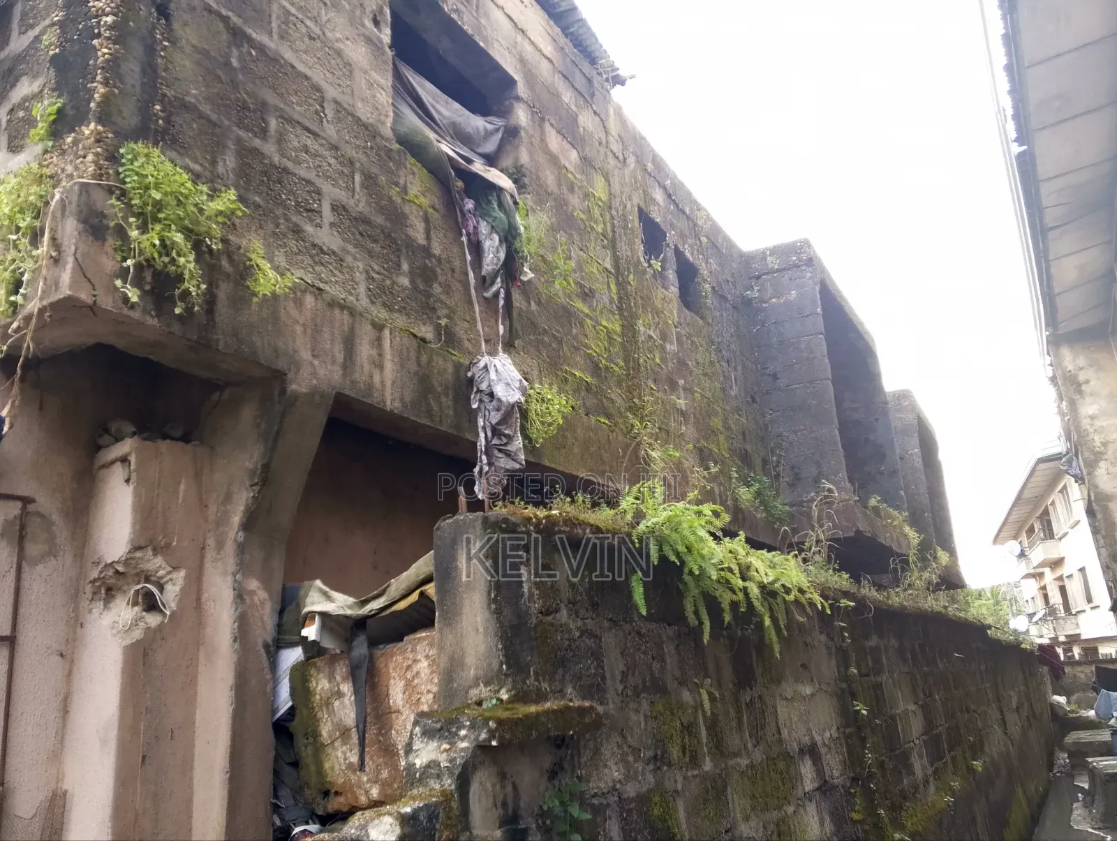 6bdrm Block of Flats in Aba South for sale in Aba South