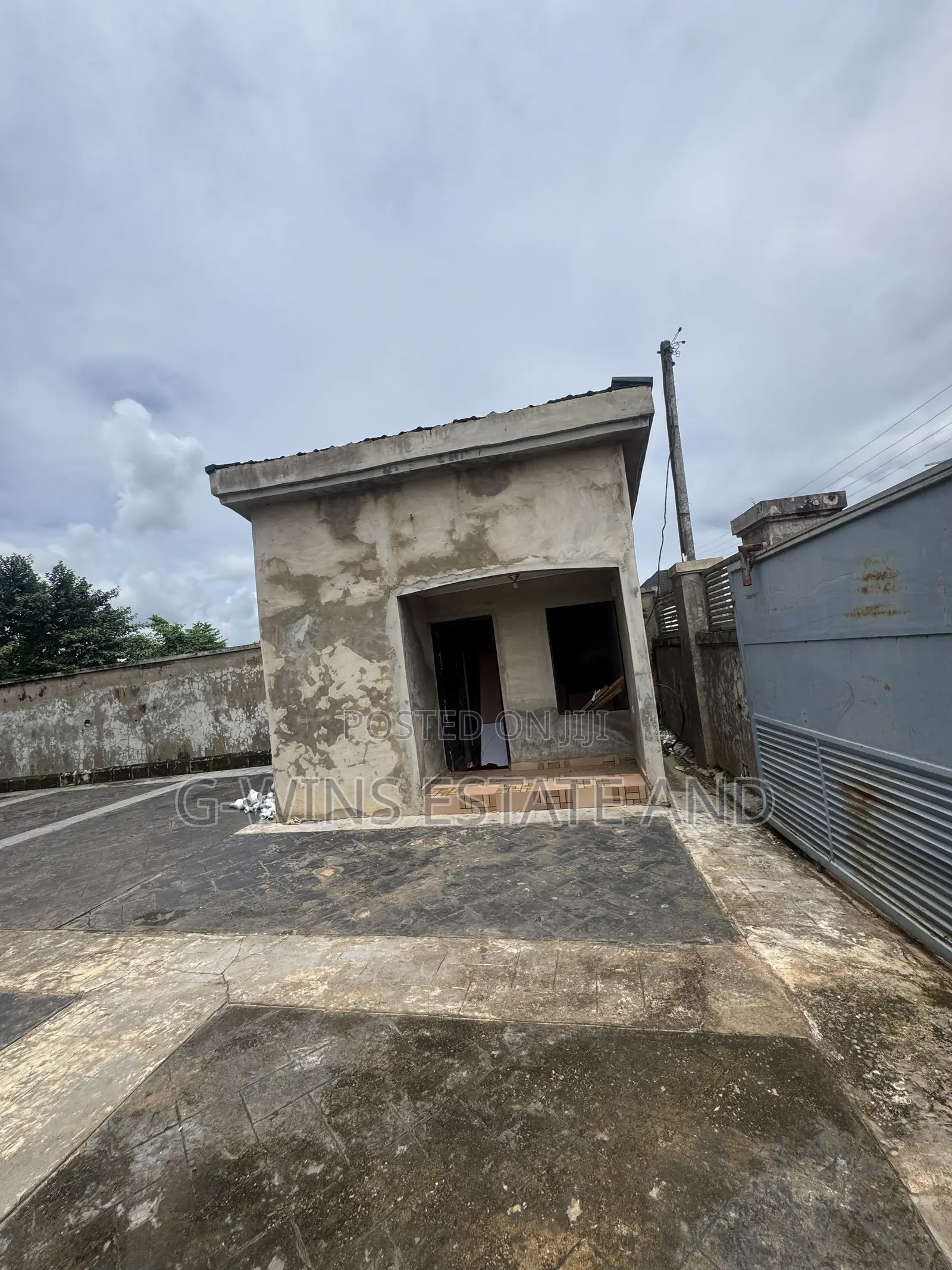 4bdrm Duplex in Ogumwenyi Community, Benin City for sale in Benin City