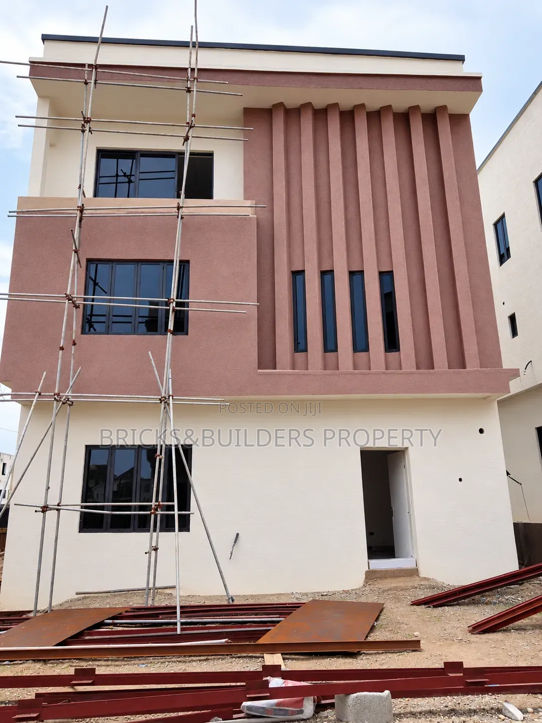 5bdrm Duplex in Guzape District for sale in Guzape District