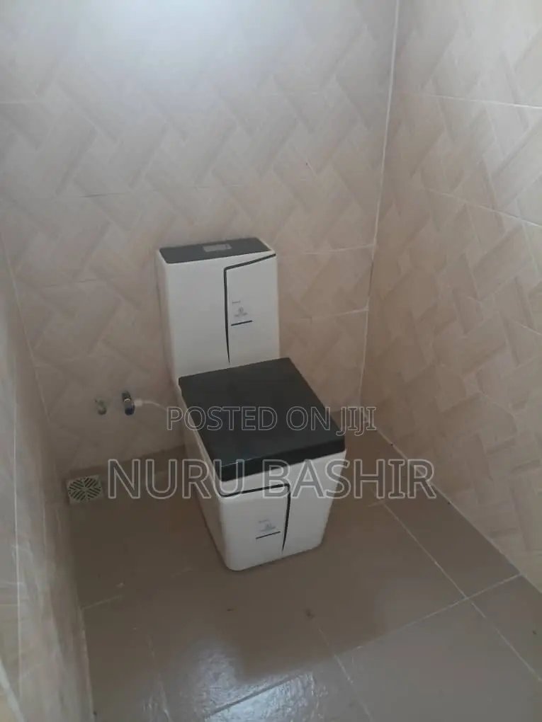 5bdrm Duplex in Akoto Estate, Akala Express for rent in Akala Express