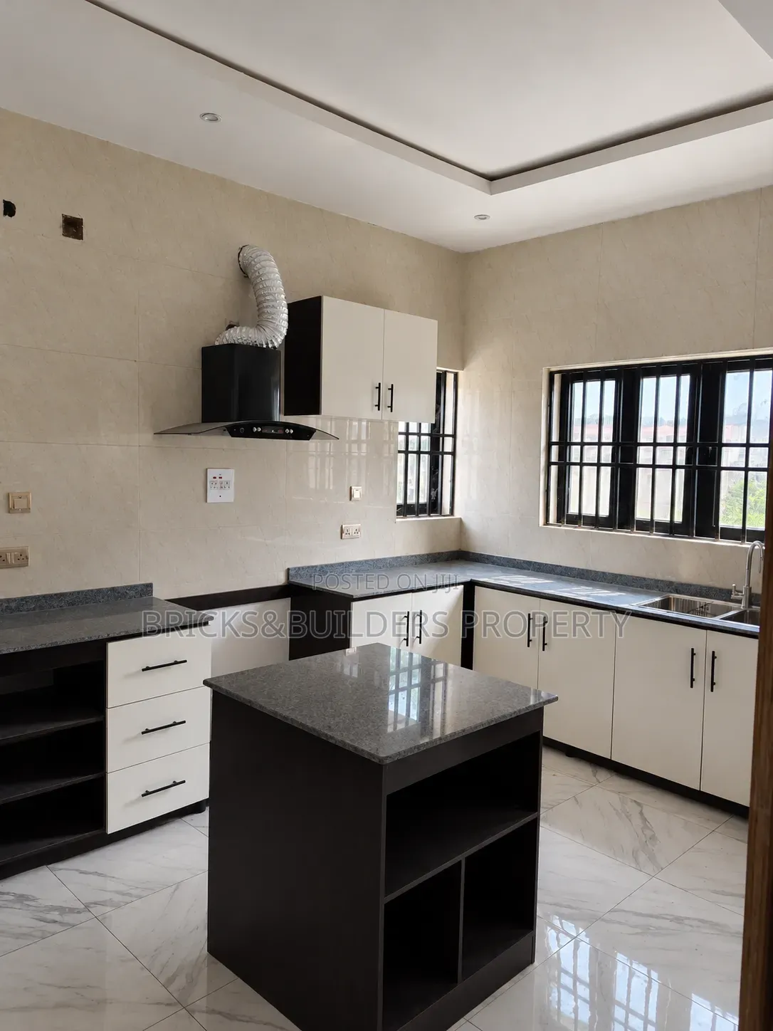 5bdrm Duplex in Guzape District for sale in Guzape District
