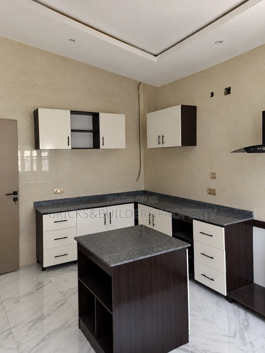 5bdrm Duplex in Guzape District for sale in Guzape District