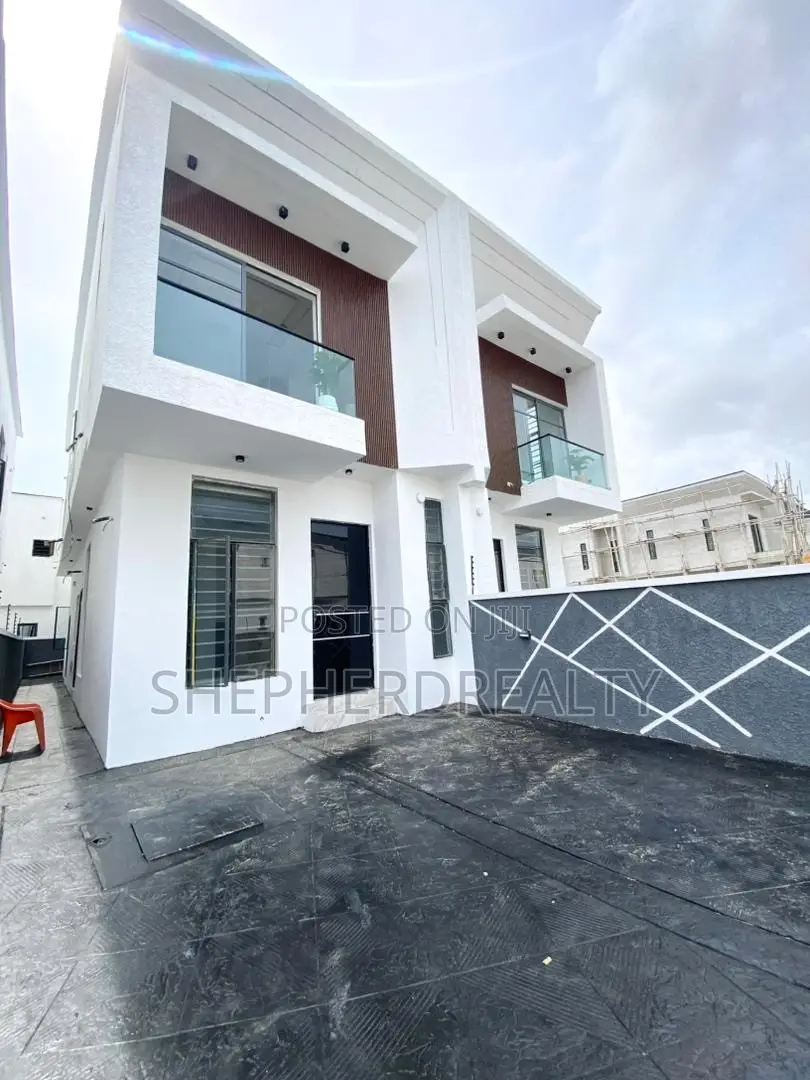 4bdrm Duplex in Lekki for sale in Lekki