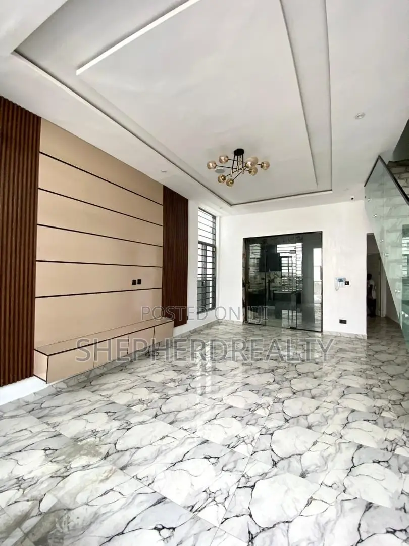 4bdrm Duplex in Lekki for sale in Lekki