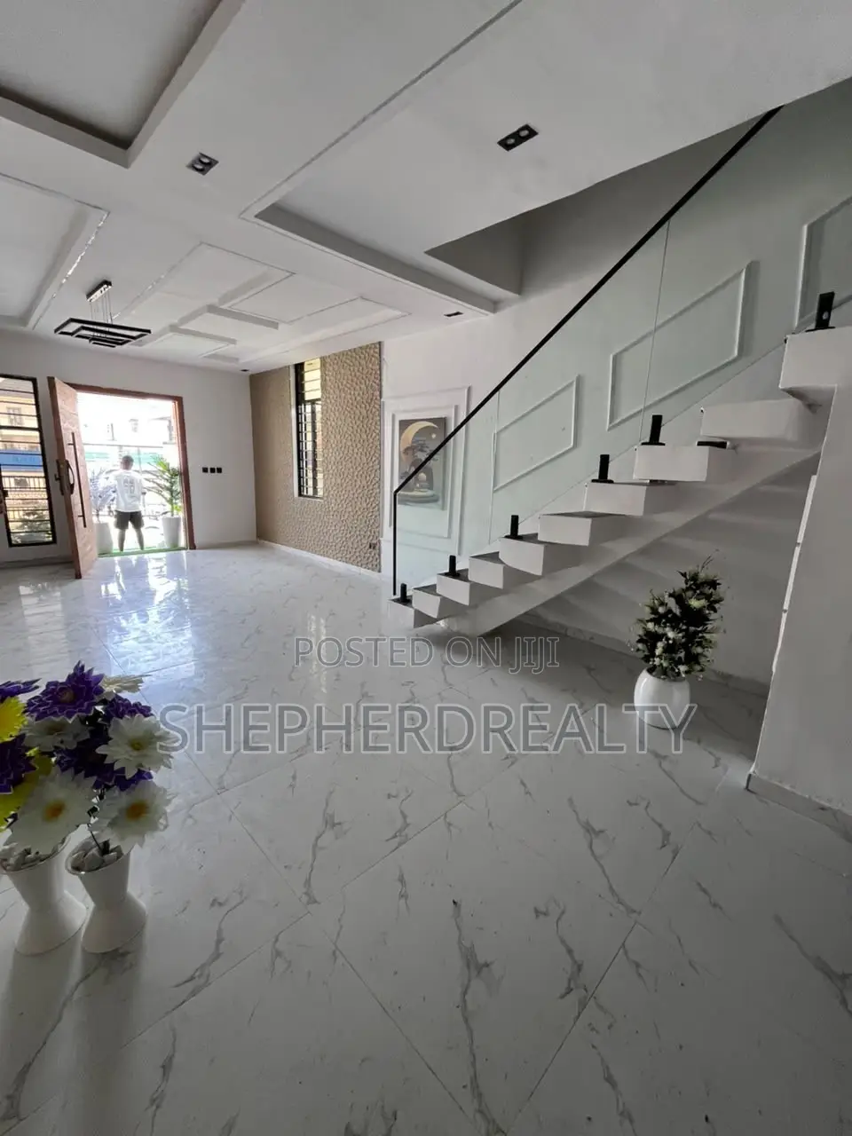4bdrm Duplex in Ikota for sale in Ikota