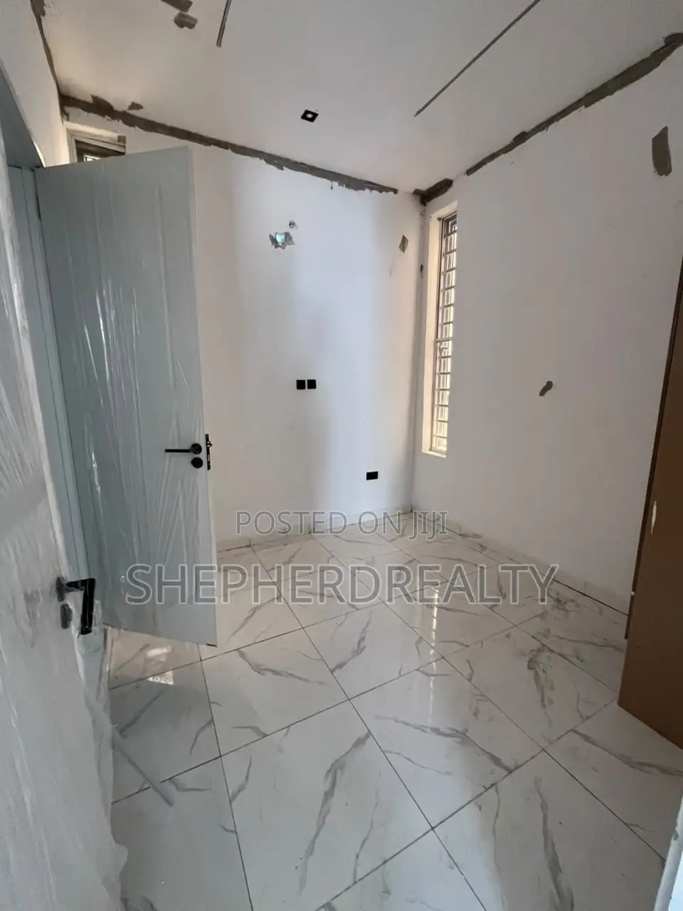 4bdrm Duplex in Ikota for sale in Ikota