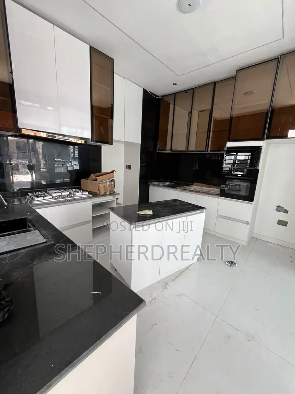 4bdrm Duplex in Ikota for sale in Ikota