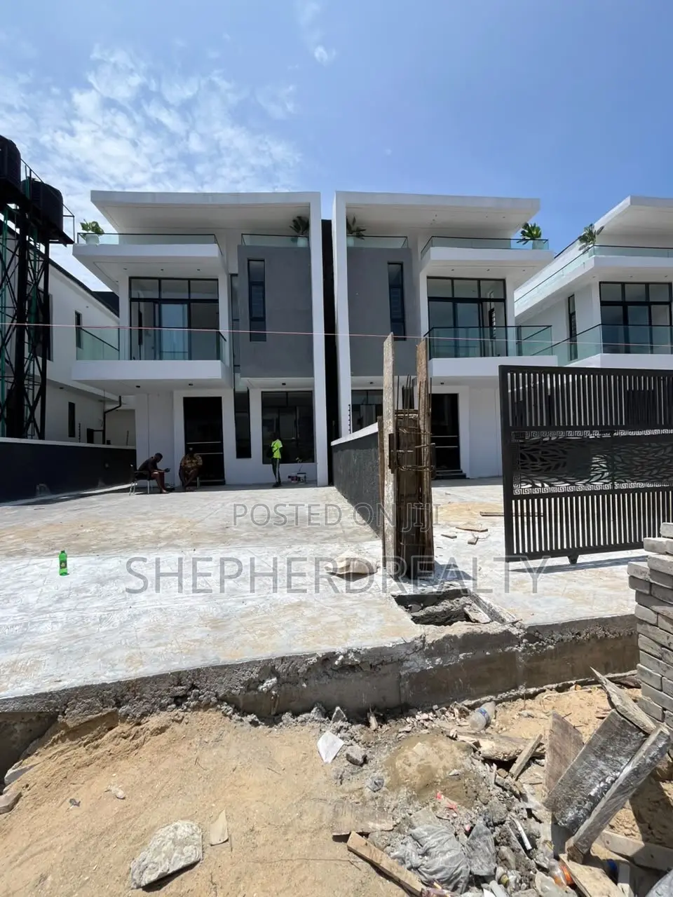 4bdrm Duplex in Ikota for sale in Ikota