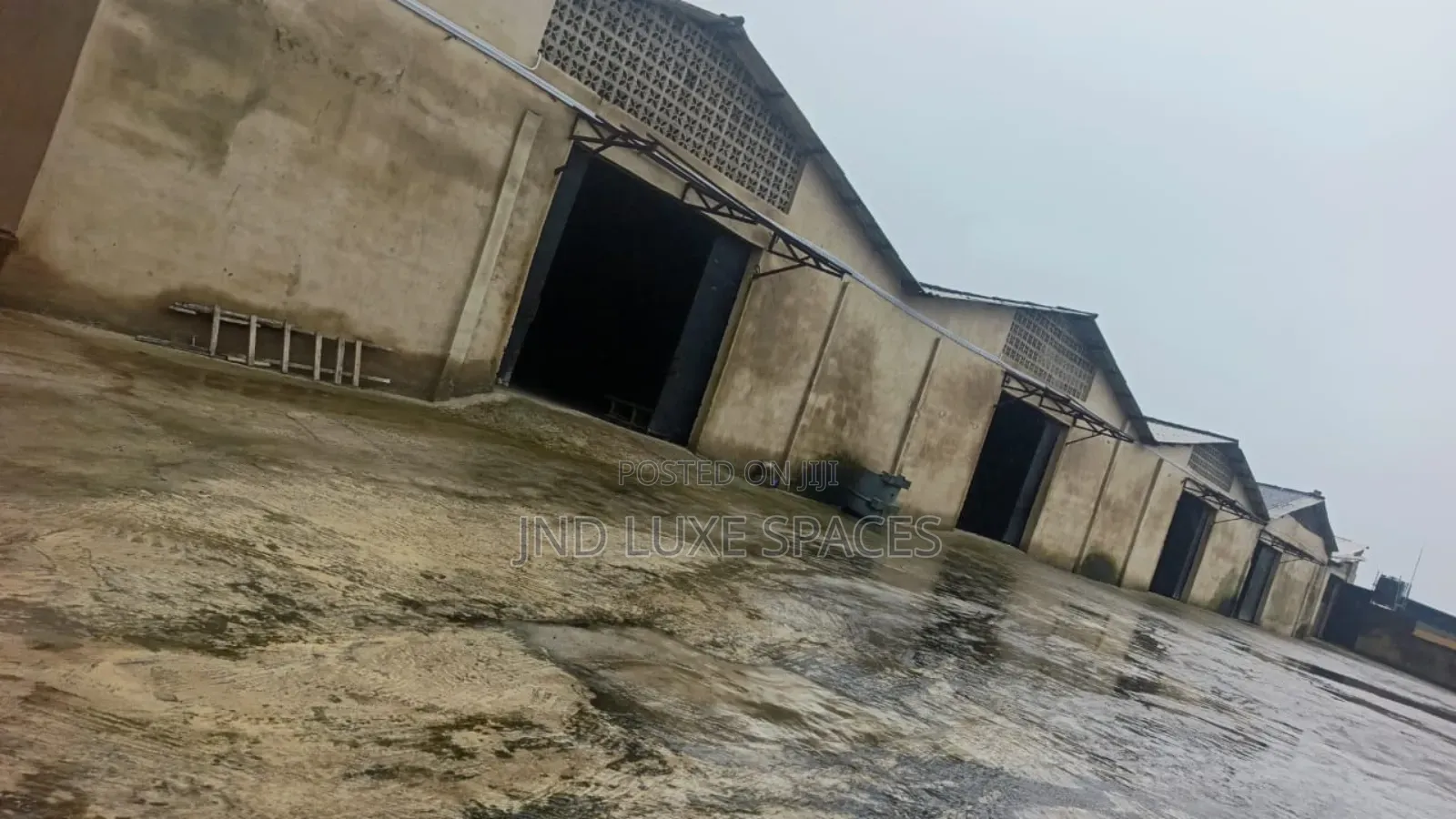 4-Bay Warehouse Available on a Tarred Road. in Ketu-Alapere