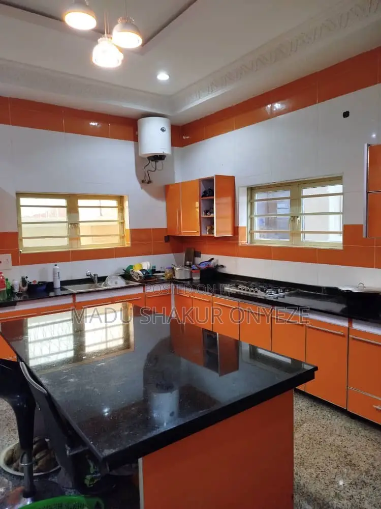 Furnished 5bdrm Duplex in Efab Estate, Bunkoro for sale in Bunkoro