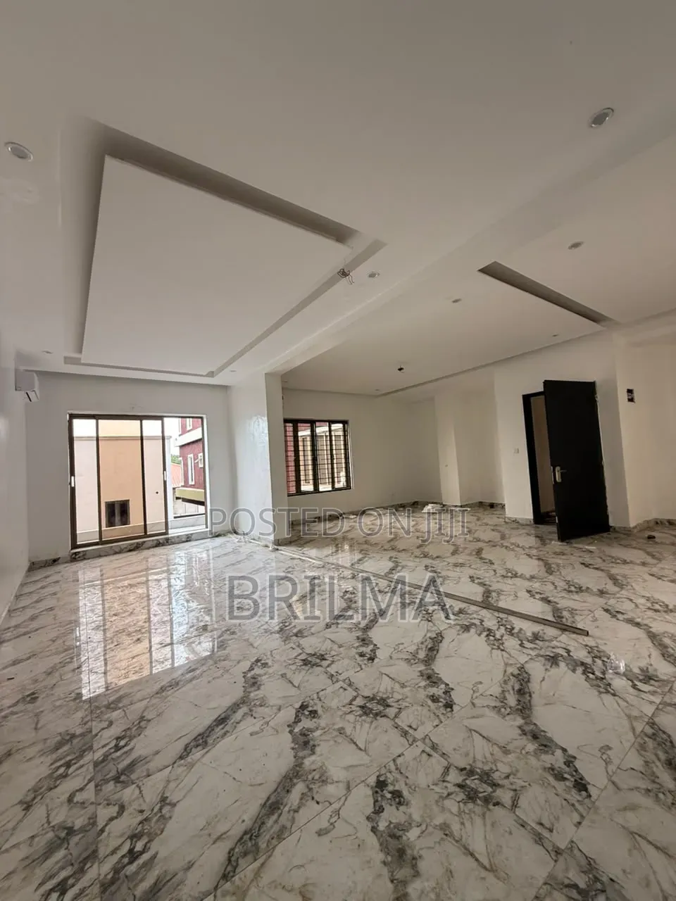 Shops/Office Space in Wuse 2 for Sale in Wuse 2