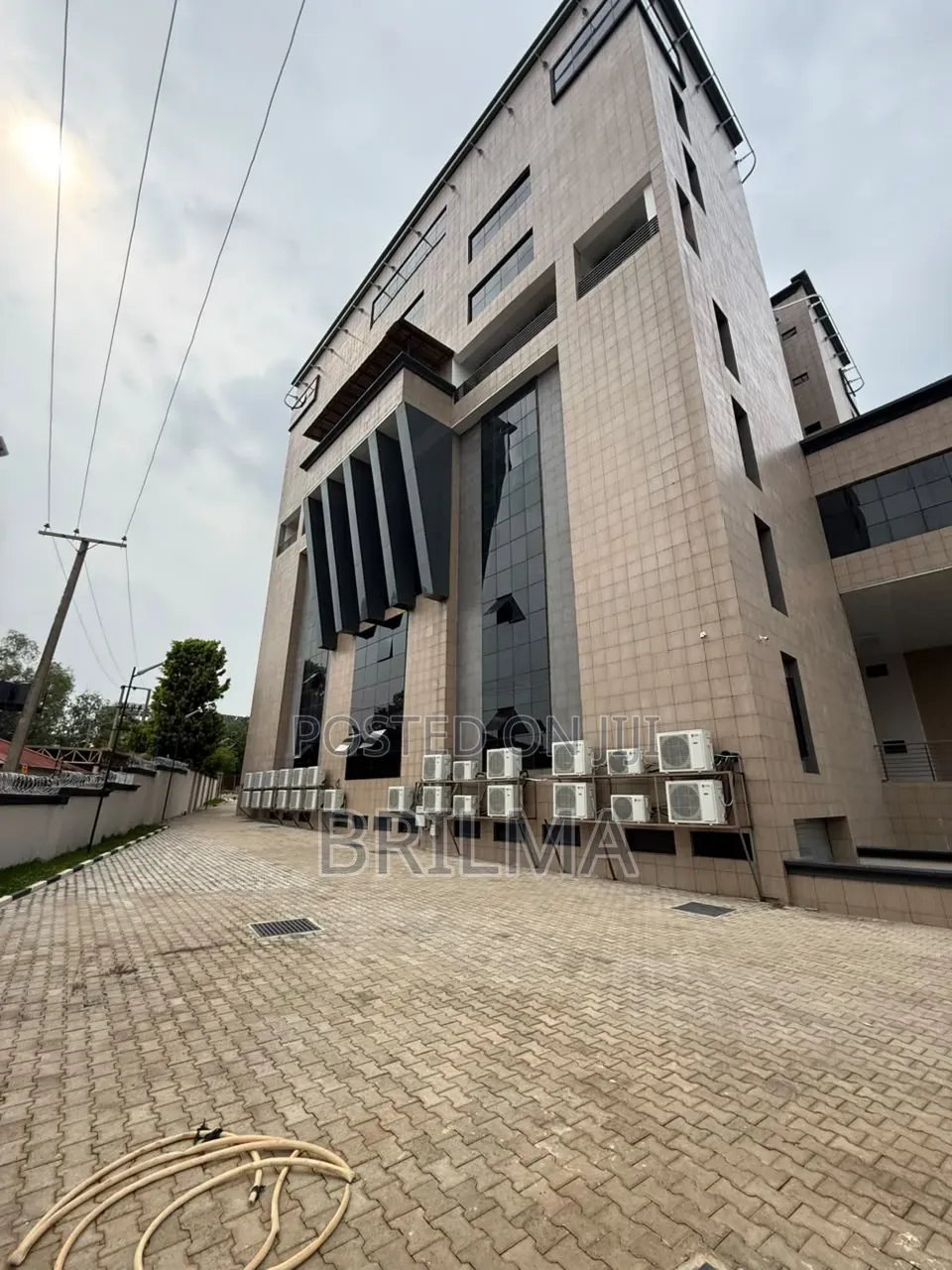 Modern Office Complex in Wuse Zone for Sale in Zone 5 / Wuse