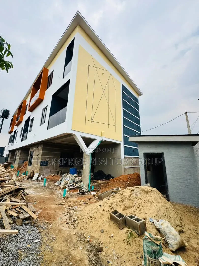 4bdrm Duplex in Ojodu Berger Lagos for sale in Berger