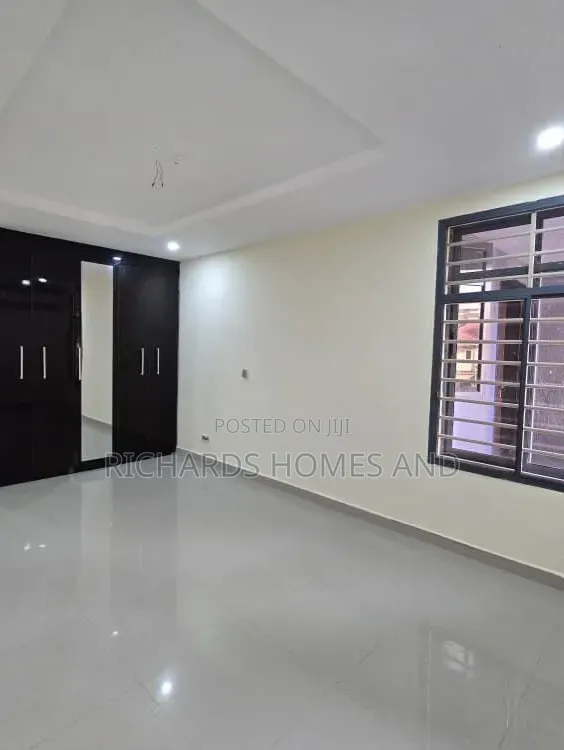 3bdrm Apartment in Old Ikoyi for rent in Old Ikoyi