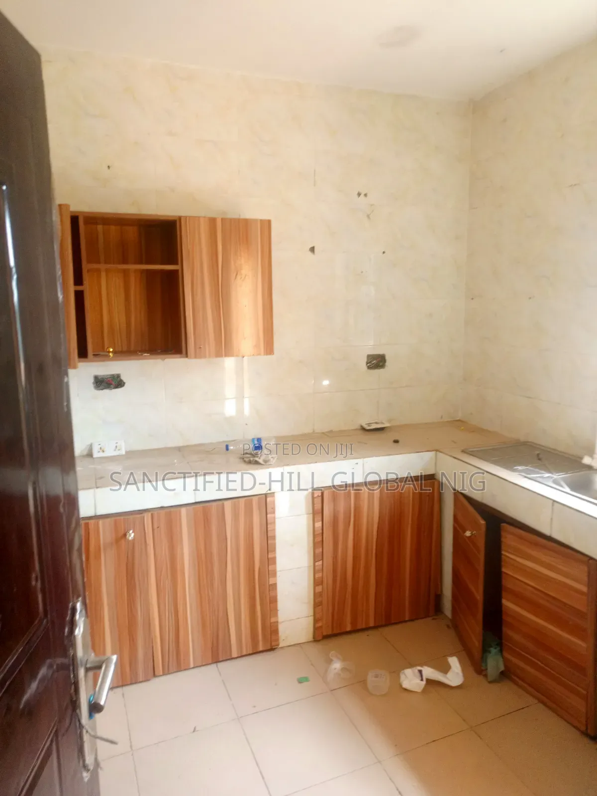 2bdrm Block of Flats in Along Becky2, Karu for rent in Karu