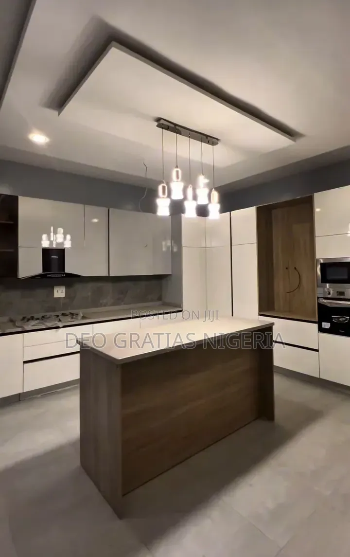 5bdrm Duplex in Mini Estate, Utako for sale in Utako