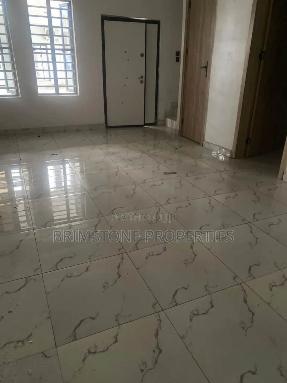 Furnished 3bdrm Duplex in Chevron for rent in Chevron
