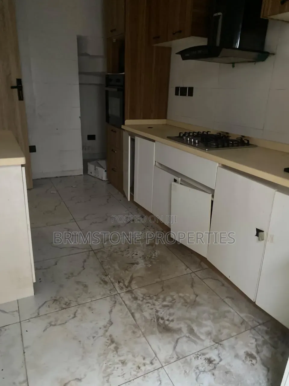 Furnished 3bdrm Duplex in Chevron for rent in Chevron