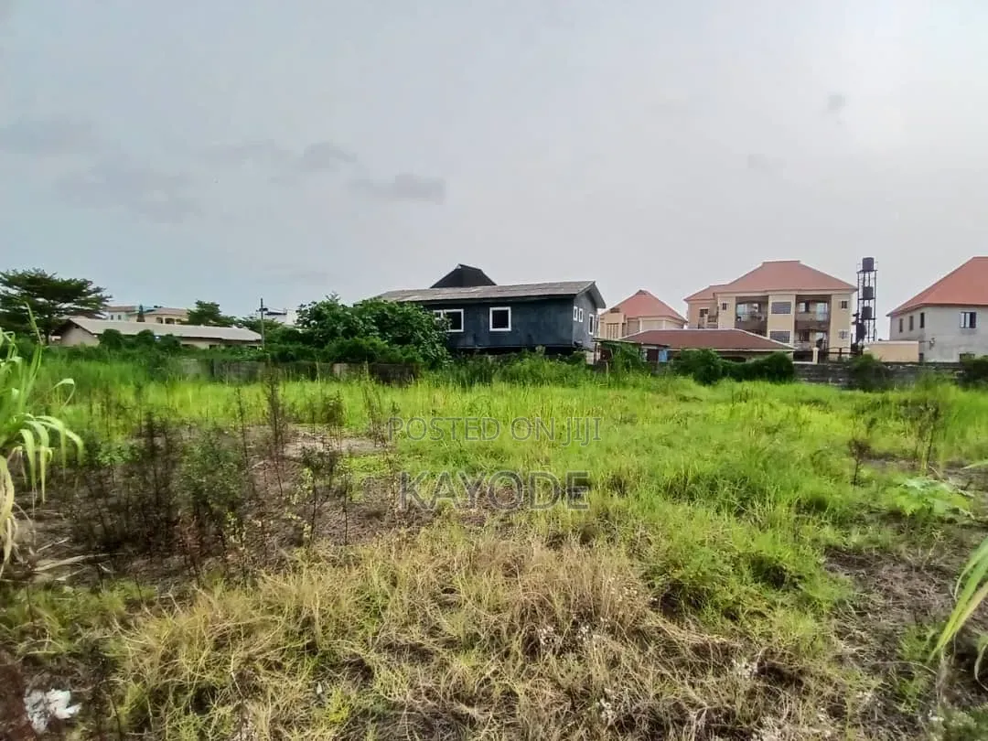 Land31⁄2plots of Dry Land - Inside a Gated/Fenced Environment in Abraham Adesanya Estate