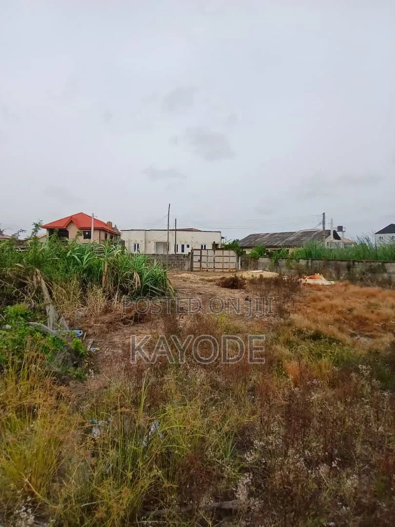 Land31⁄2plots of Dry Land - Inside a Gated/Fenced Environment in Abraham Adesanya Estate