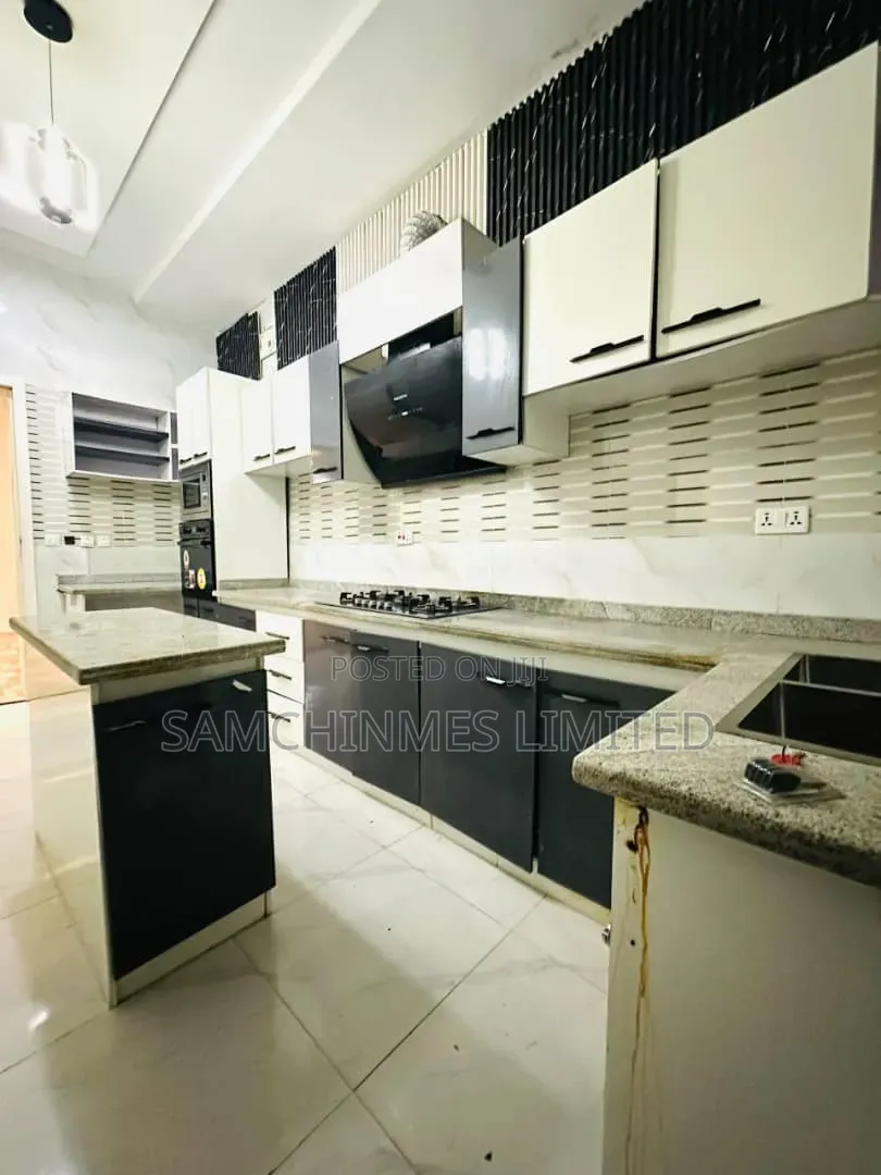 Mini Flat in Ikota for rent in Ikota