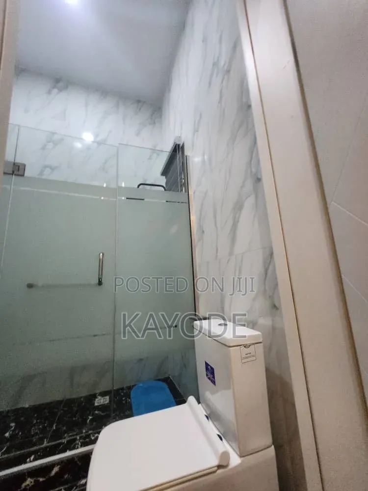 Studio Apartment in Van Daniel Estate, Chevron for rent in Chevron