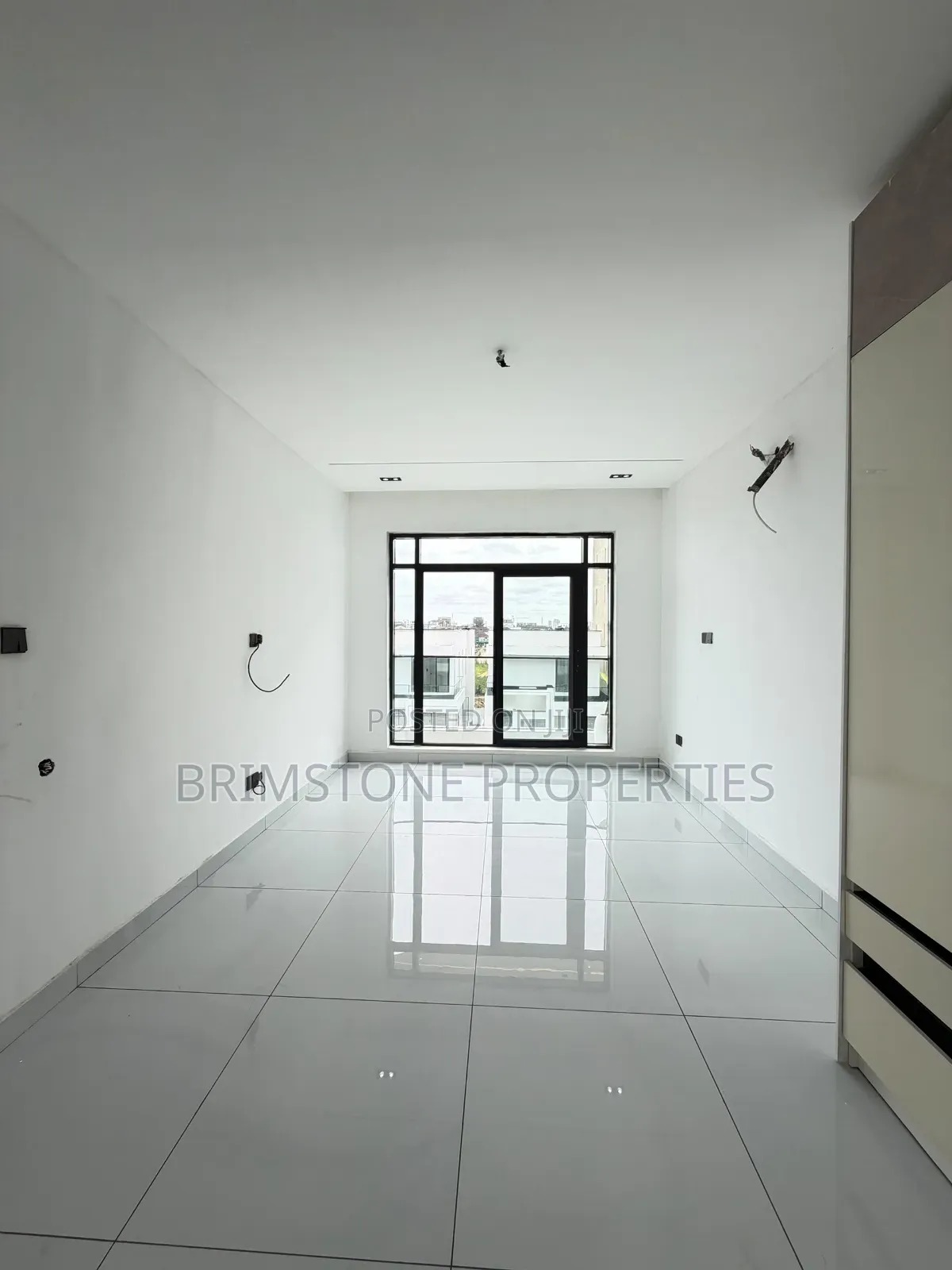Furnished 2bdrm Apartment in Lekki Phase 1 for sale in Lekki Phase 1