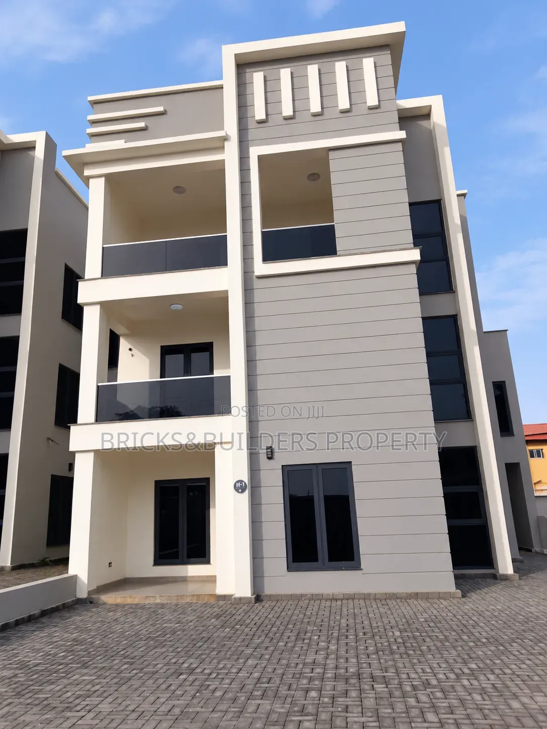 4bdrm Duplex in Kado for sale in Kado