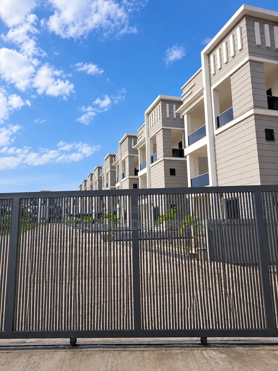 4bdrm Duplex in Kado for sale in Kado