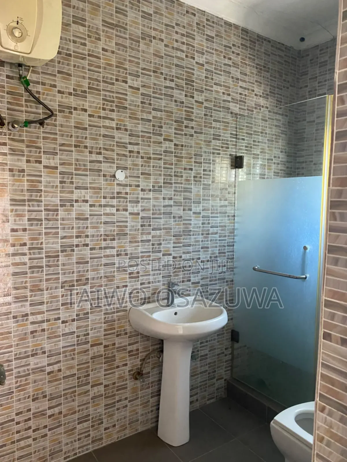 4bdrm Townhouse / Terrace in Ikate for rent in Ikate