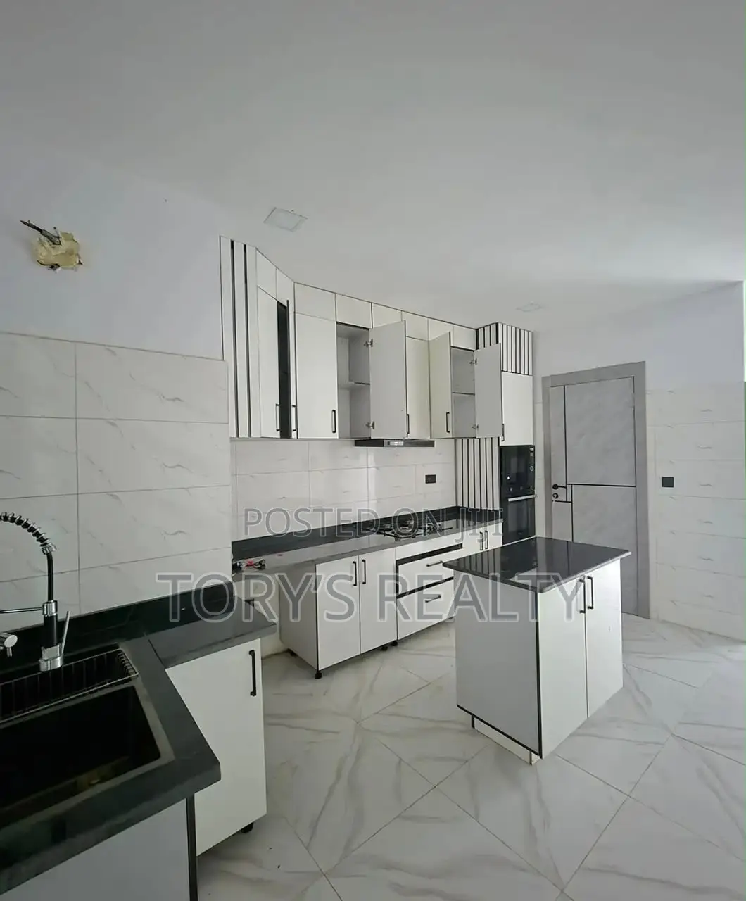 3bdrm Apartment in Lekki Phase 1 for rent in Lekki Phase 1