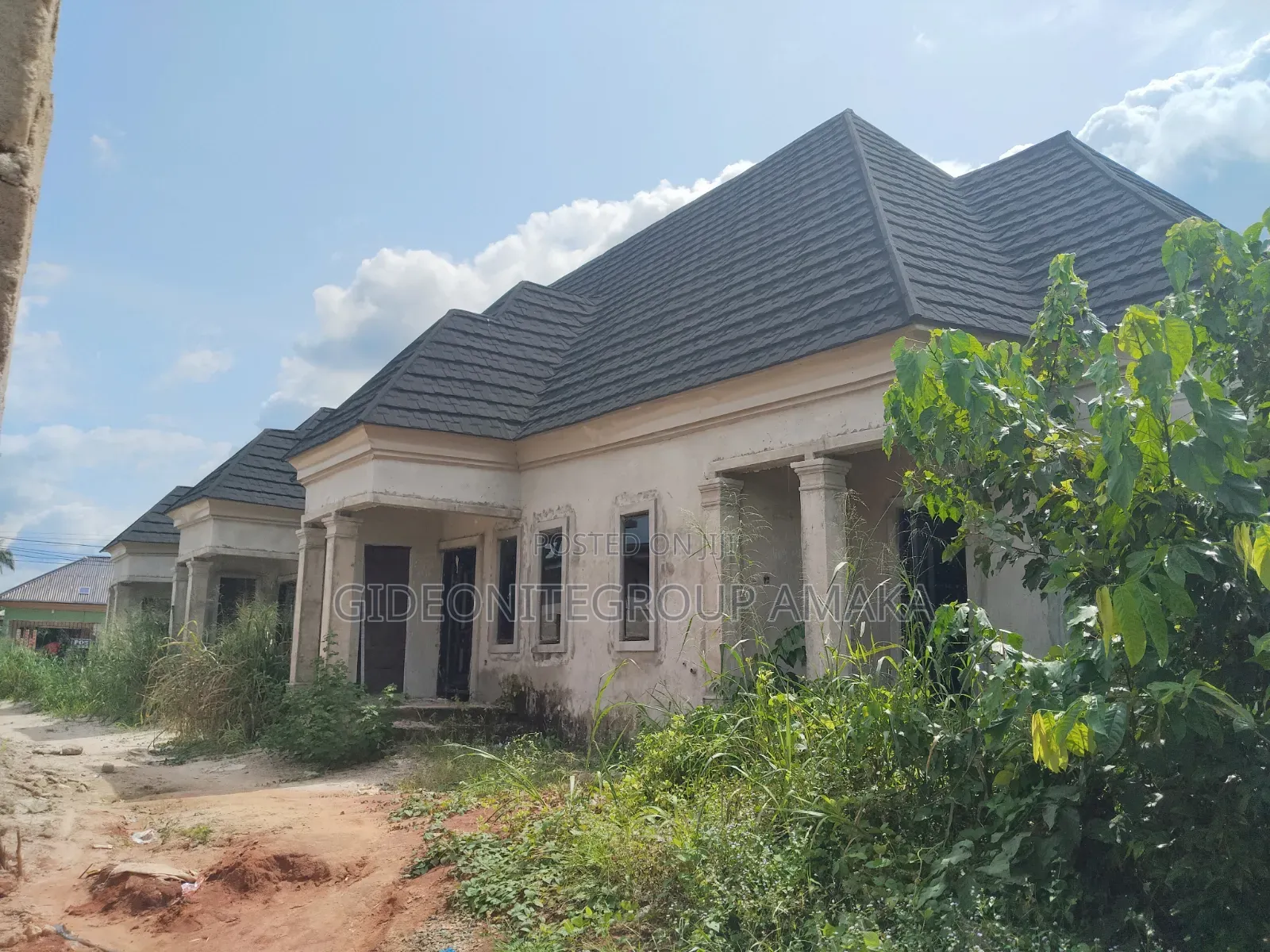 4bdrm Block of Flats in Abraka, Ethiope East for sale in Ethiope East