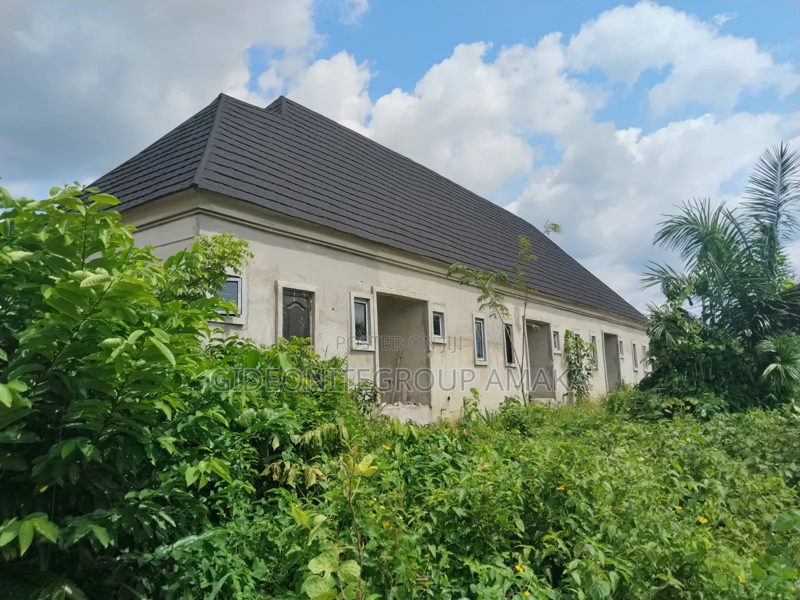 4bdrm Block of Flats in Abraka, Ethiope East for sale in Ethiope East