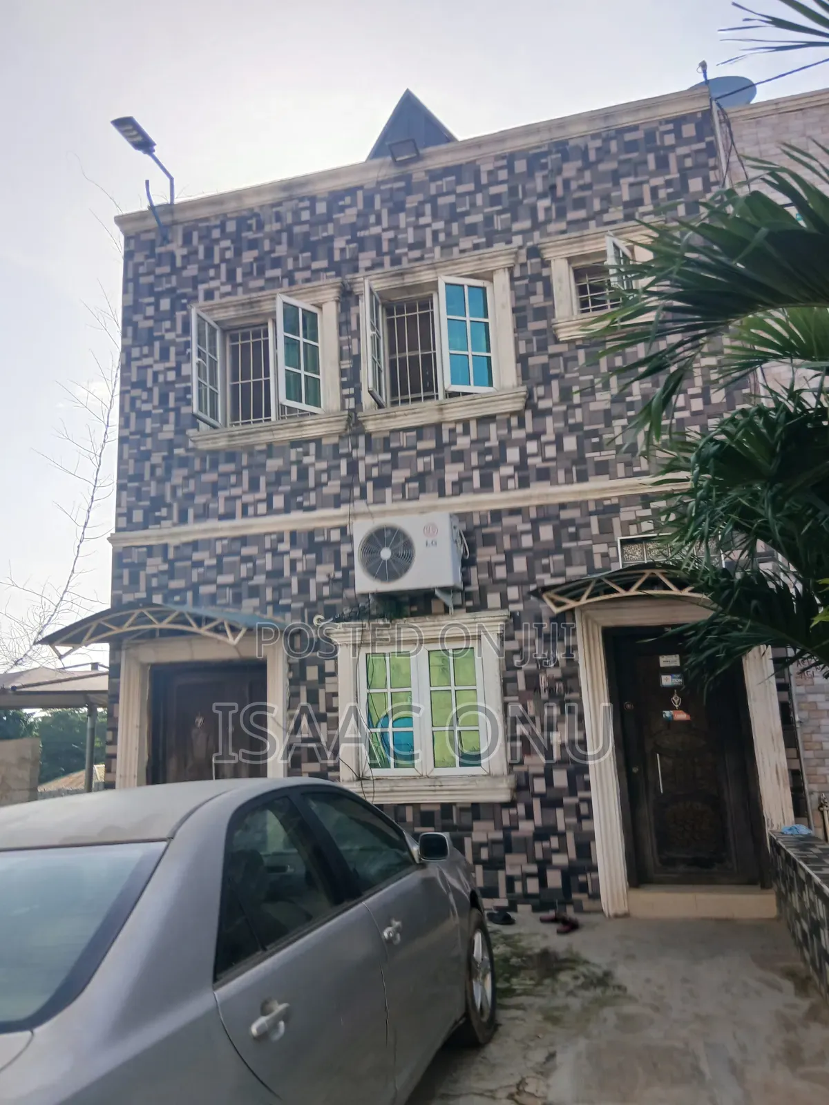 3bdrm Duplex in Apo Mechanic Estate for sale in Apo Resettlement