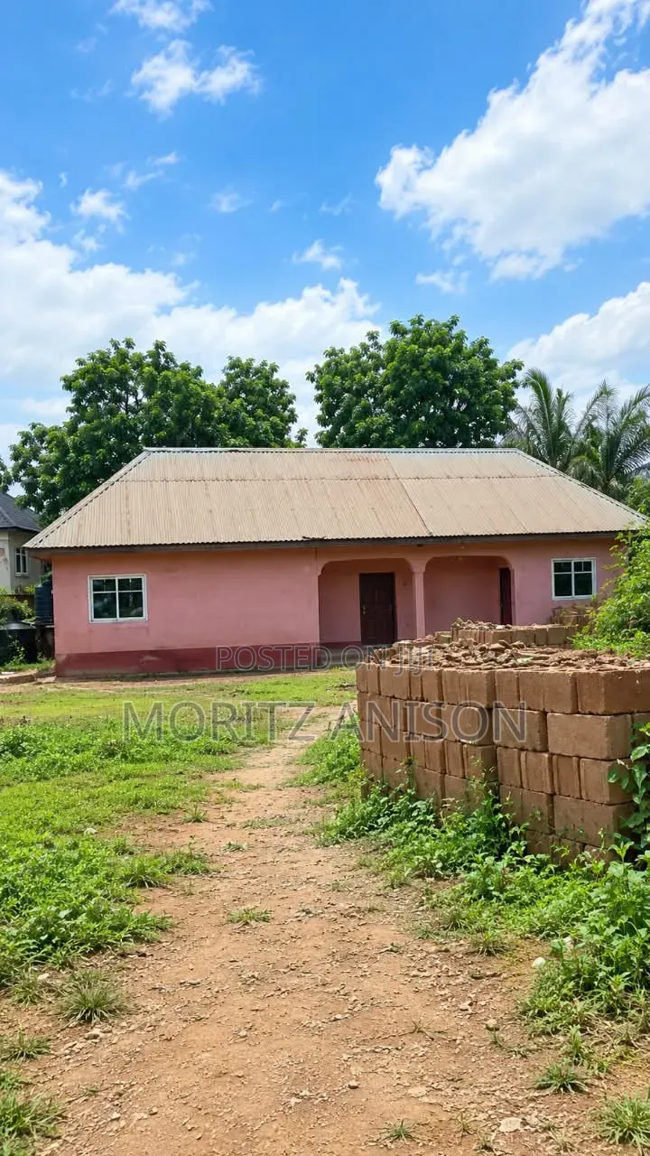 2bdrm Bungalow in Amaoji ., Enugu for sale in Enugu