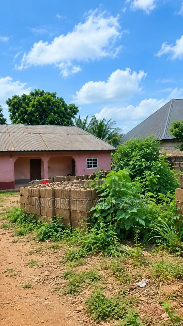2bdrm Bungalow in Amaoji ., Enugu for sale in Enugu