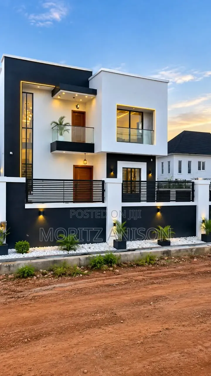 4bdrm Duplex in Centenary for sale in Enugu