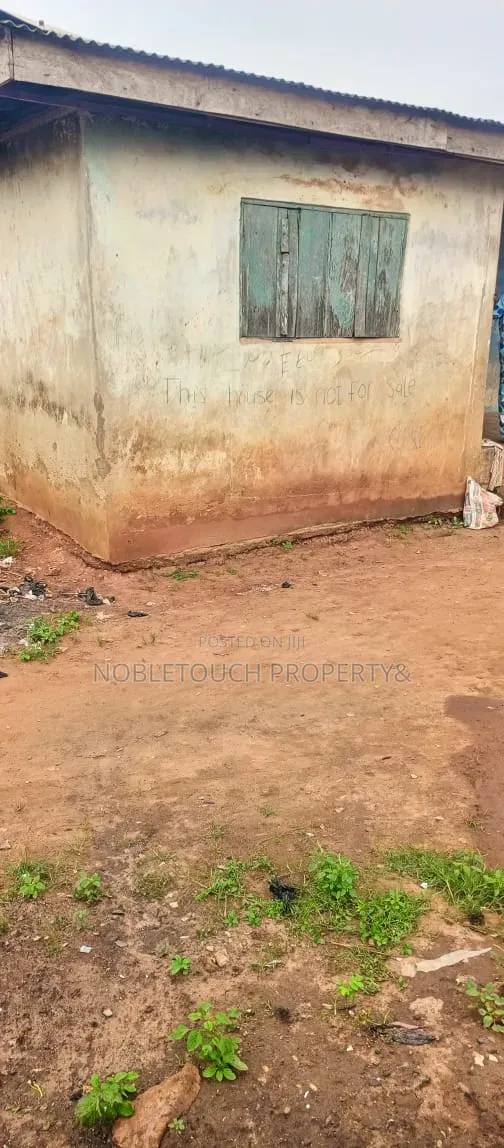 8bdrm Bungalow in Ifo Ogun State for sale in Ifo