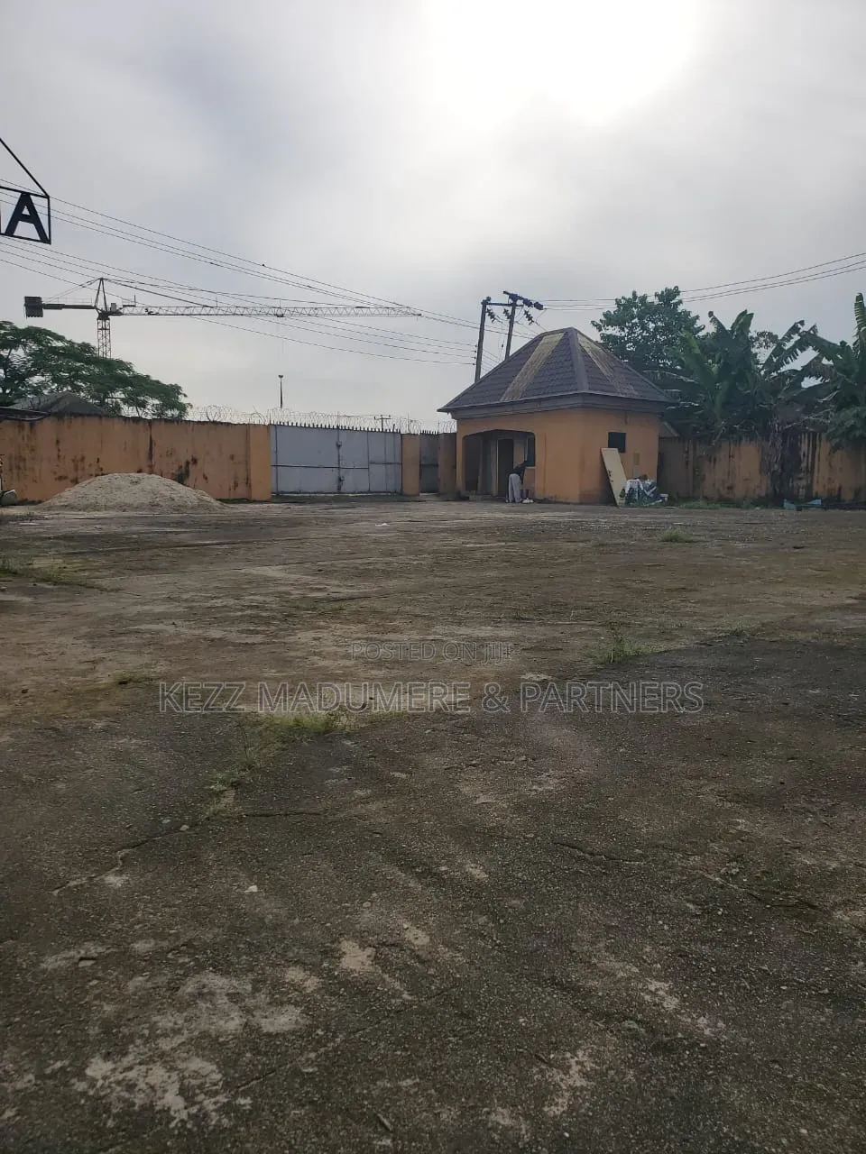 For Sale : Sizeable Warehouse Near Rumuokoro, Ph in Obio-Akpor